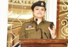 सरकारी नौकरी के साथ की UPSC की तैयारी, 5वें प्रयास में बनीं IPS Officer, अब आई चर्चा में अचानक