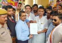 धरोहर संरक्षण सेवा संगठन के कार्यकर्ताओं ने भरी हुंकार, बांग्लादेश में हिंदुओं पर हो रहे अत्याचार के विरोध में निकाला शांति मार्च